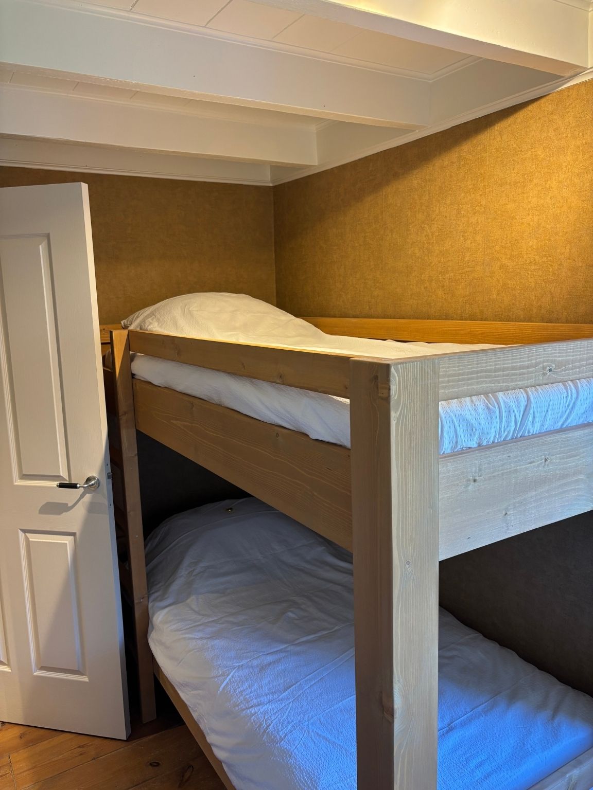 Slaapkamer B&B Achter de Vischpoort in Elburg.